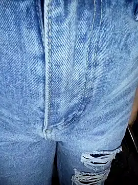 Layla luvv online show from March 1, 11:12 am