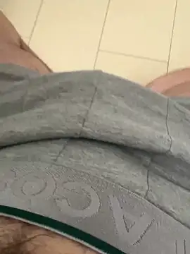 geilboy12 online show from February 13, 9:27 am