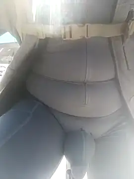 exhibitionistmale online show from April 6, 7:15 pm