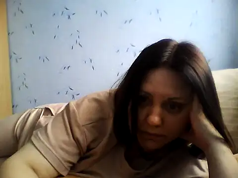 LockyCharm111 online show from April 10, 7:46 am