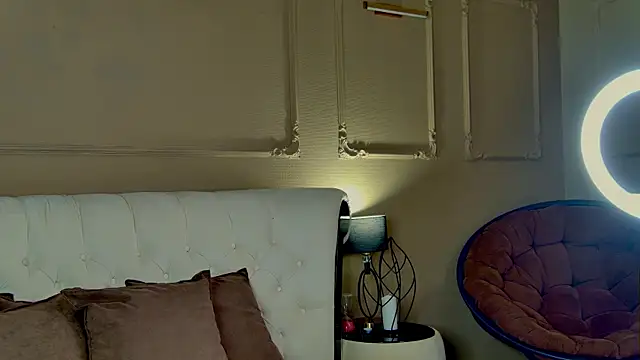 YourSweetArya online show from April 13, 3:17 pm