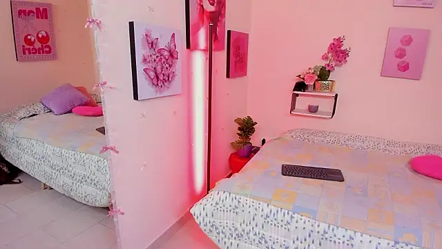 AnnyCotton online show from March 6, 7:43 pm