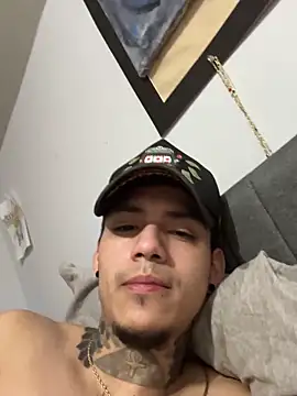 comecucas300 online show from February 10, 12:26 am