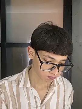 Snapshot of Santi_Princex chatting on May 2, 1:32 am Santi Princex online show from May 2, 1:32 am