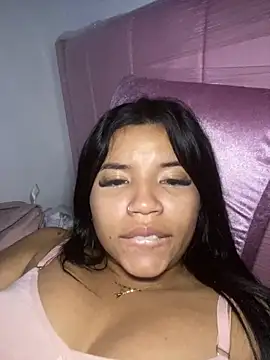 Snapshot of Lucy_strong1 chatting on February 12, 3:45 am Lucy strong1 online show from February 12, 3:45 am