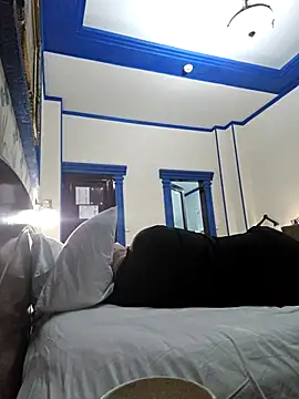 Snapshot of sk8brd_snwbrd_no_snitch chatting on February 23, 11:57 pm sk8brd snwbrd no snitch online show from February 23, 11:57 pm