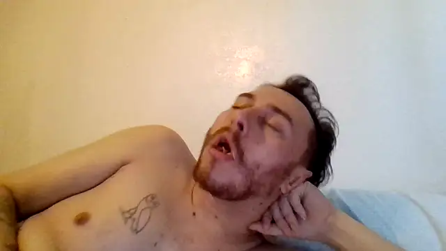 Tallhungandcloudy online show from March 22, 6:22 pm