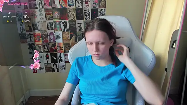 Snapshot of NikolFlostt chatting on February 20, 6:26 am NikolFlostt online show from February 20, 6:26 am