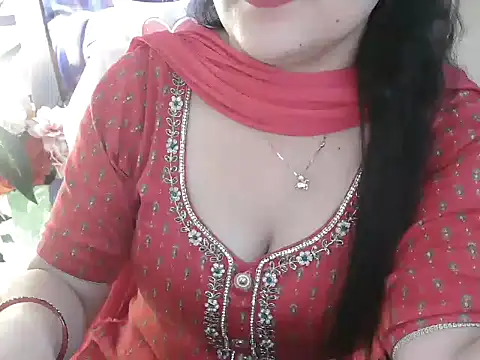 Snapshot of _chitranshi chatting on April 24, 5:43 am chitranshi online show from April 24, 5:43 am
