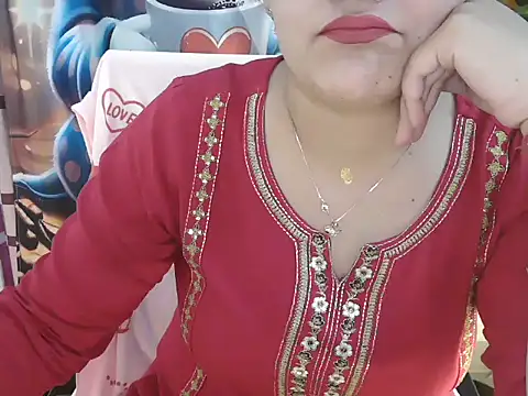 Snapshot of _chitranshi chatting on May 4, 5:03 am chitranshi online show from May 4, 5:03 am