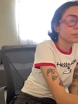 JeanneDuval8888 online show from April 11, 9:52 pm