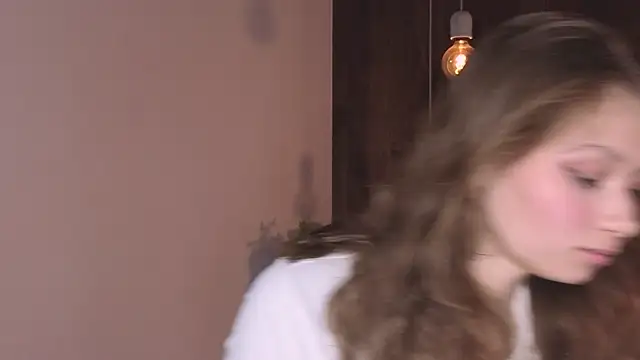 Snapshot of HolliBillig chatting on February 22, 7:12 pm HolliBillig online show from February 22, 7:12 pm