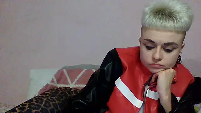 Snapshot of AlisaDear257 chatting on February 21, 7:48 pm AlisaDear257 online show from February 21, 7:48 pm