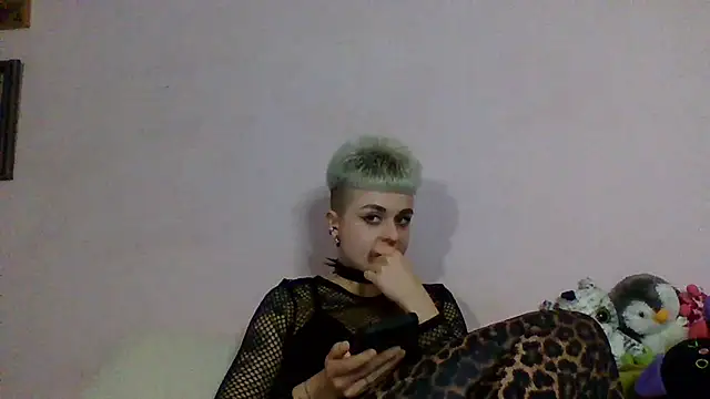 AlisaDear257 online show from April 5, 9:12 pm