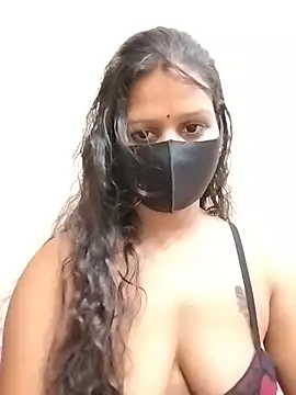 Snapshot of ankita077 chatting on April 27, 1:31 pm ankita077 online show from April 27, 1:31 pm