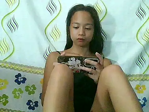 Asianpinay Skinny1818 online show from April 14, 11:00 pm