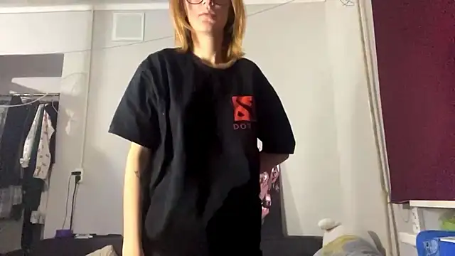 Snapshot of Sweety_Burger chatting on February 11, 4:12 pm Sweety Burger online show from February 11, 4:12 pm