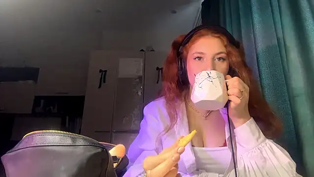 AliceCarrol online show from February 14, 7:49 am