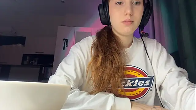 AliceCarrol online show from February 28, 8:32 pm