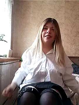 EvaTallor online show from April 28, 3:06 pm