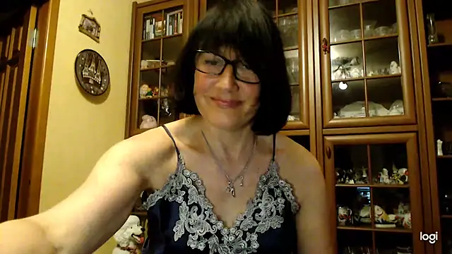 Snapshot of Vlastelina chatting on April 18, 7:58 pm Vlastelina online show from April 18, 7:58 pm