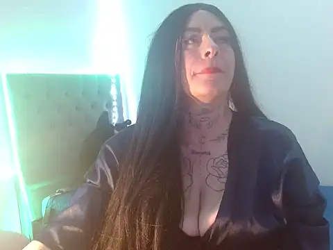 mia vantt online show from March 20, 9:52 pm