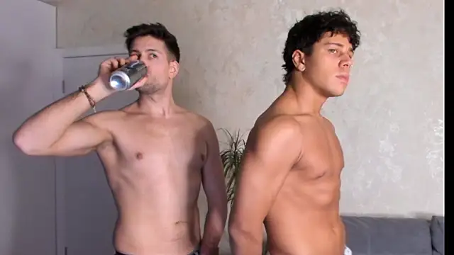 Snapshot of alexflexxx chatting on February 27, 5:35 pm alexflexxx online show from February 27, 5:35 pm