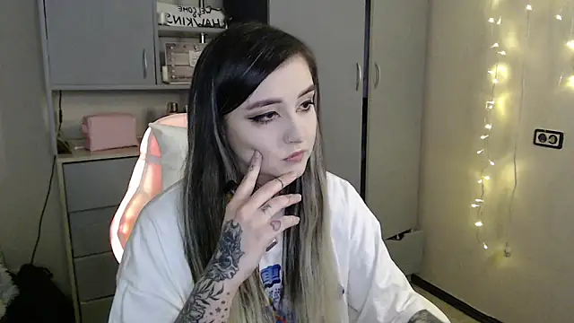 Rin Tozier online show from March 18, 1:31 am