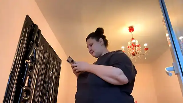 Snapshot of BadGirlBloom chatting on February 24, 2:37 pm BadGirlBloom online show from February 24, 2:37 pm