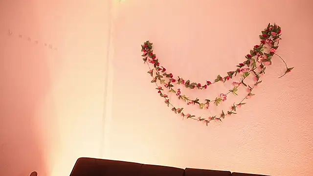 TiffanySander online show from March 22, 4:16 am