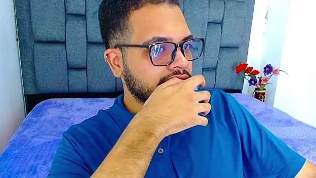 Snapshot of J_black_ chatting on February 17, 6:03 pm J black online show from February 17, 6:03 pm