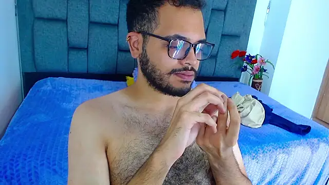 Snapshot of J_black_ chatting on February 23, 9:45 pm J black online show from February 23, 9:45 pm