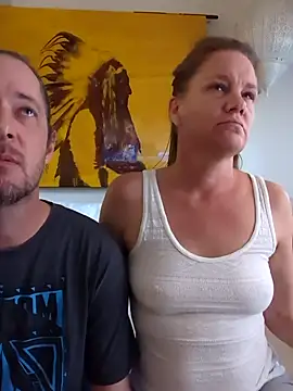 Snapshot of banans78 chatting on February 19, 8:05 pm banans78 online show from February 19, 8:05 pm