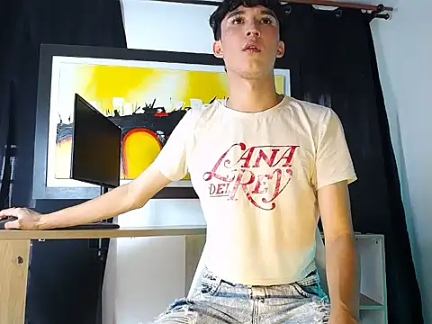 Snapshot of jullian_ricci chatting on February 27, 7:25 pm jullian ricci online show from February 27, 7:25 pm