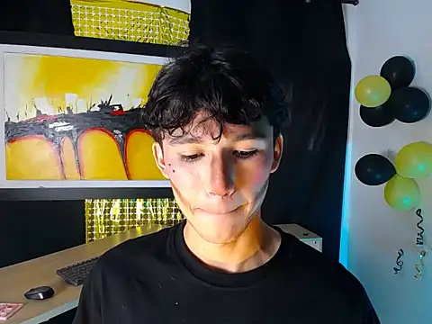 jullian ricci online show from March 17, 7:39 pm