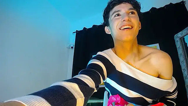 jullian ricci online show from March 30, 8:21 pm