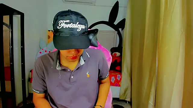 Top and bottom online show from April 7, 8:20 pm