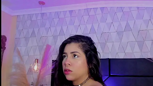 Snapshot of CloheBell chatting on February 26, 11:42 am CloheBell online show from February 26, 11:42 am