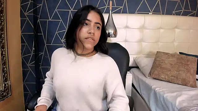 CloheBell online show from March 18, 9:07 pm