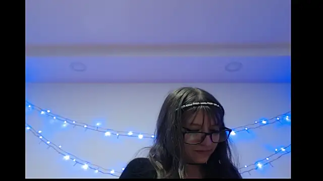 Snapshot of michell_bunny1 chatting on February 18, 3:13 am michell bunny1 online show from February 18, 3:13 am