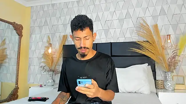 NoaahTylor online show from March 23, 8:13 pm