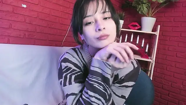 Snapshot of May_Ling chatting on February 17, 8:37 pm May Ling online show from February 17, 8:37 pm