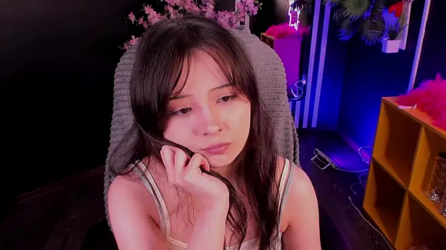 Snapshot of May_Ling chatting on August 5, 11:13 am May Ling online show from August 5, 11:13 am