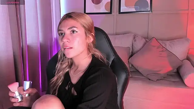 Chris Velvett online show from March 25, 8:48 pm