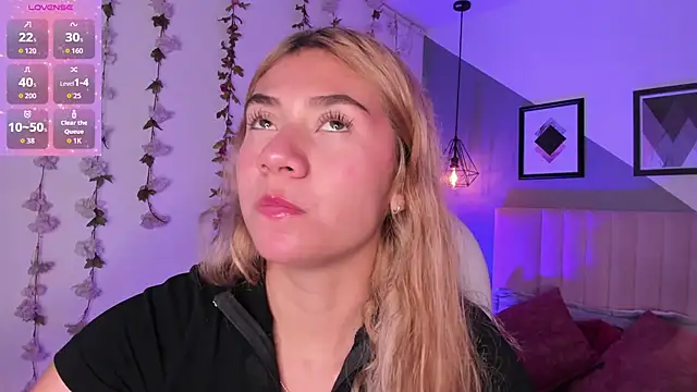 Chris Velvett online show from April 13, 6:35 pm