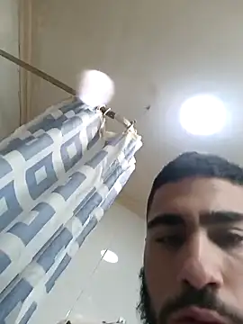 Snapshot of activazo1628 chatting on March 13, 11:17 am activazo1628 online show from March 13, 11:17 am