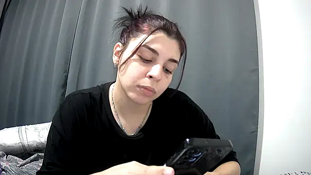 Snapshot of violetazein7 chatting on May 16, 12:40 am violetazein7 online show from May 16, 12:40 am