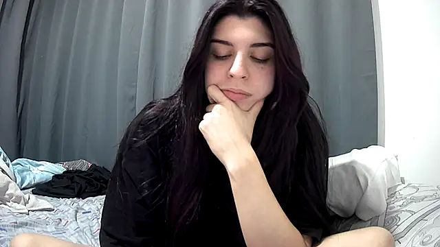 Snapshot of violetazein7 chatting on June 29, 1:56 am violetazein7 online show from June 29, 1:56 am