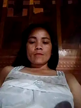 molly-xx online show from April 7, 1:33 pm