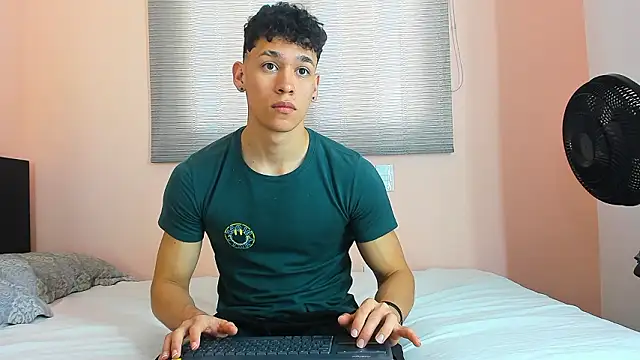 Snapshot of Muscle__Myke chatting on February 26, 1:10 pm Muscle Myke online show from February 26, 1:10 pm